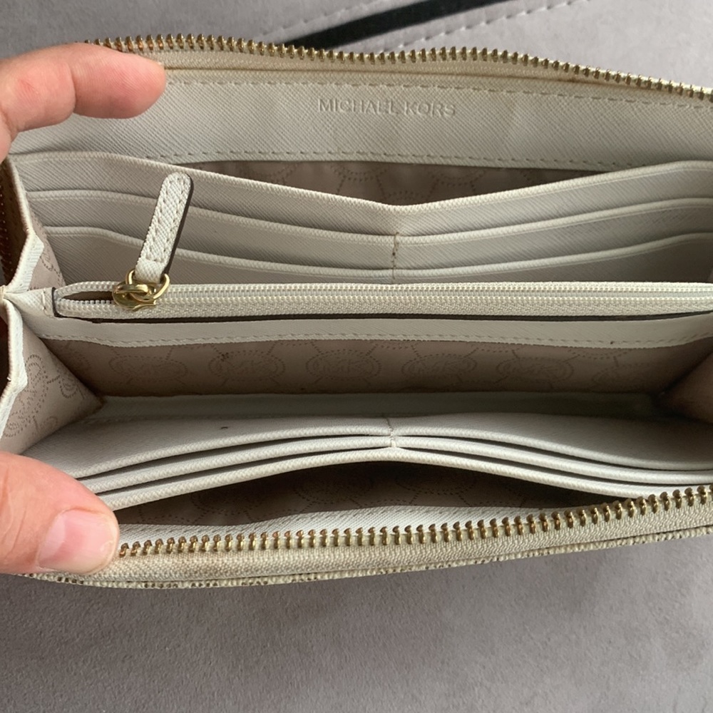 Michael Kors Est. 1981 Leather Wallet - Picture 12 of 17